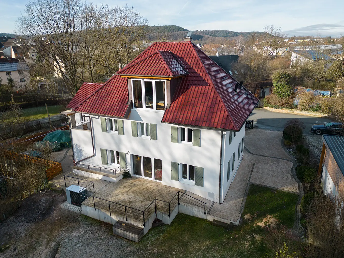 Wohnhaus mit Wärmepumpe alpha innotec Hybrox 11